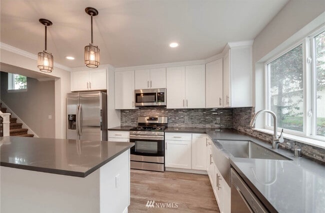 Building Photo - 311 Taylor Ave NW