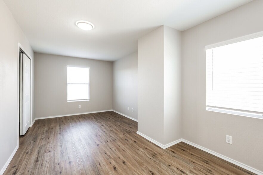 Building Photo - 1619 Spice Spg