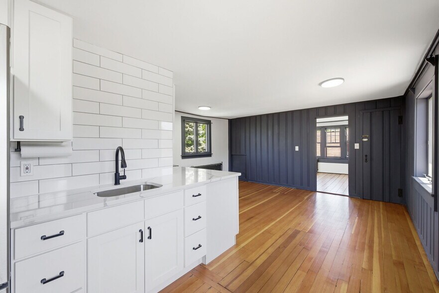 Building Photo - 883 Worthington Rdg