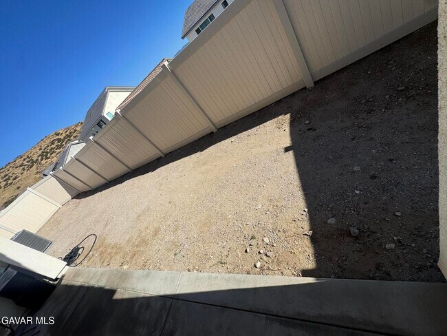 Building Photo - 18134 Outlook Wy