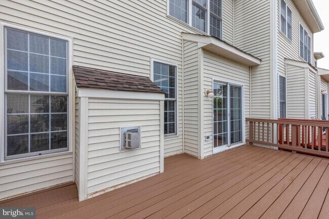 Building Photo - 25286 McIntyre Sq