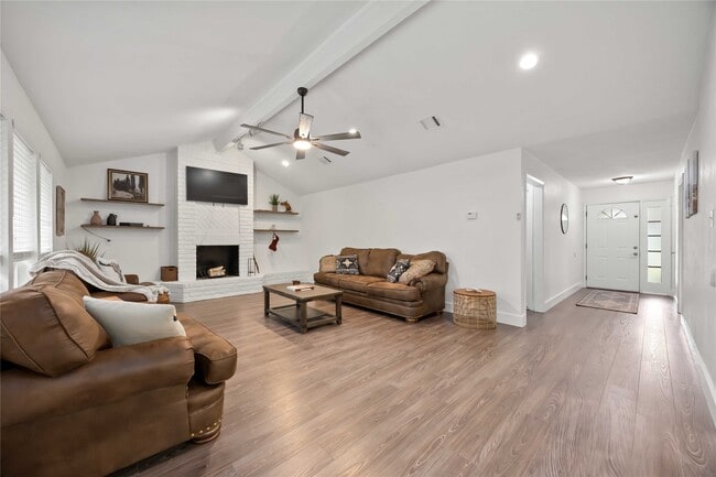 Building Photo - 22419 Deville Dr