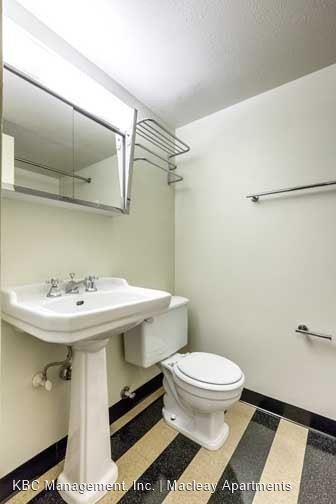 Building Photo - 2 br, 1 bath Apartment - 1905 NW 29th Ave