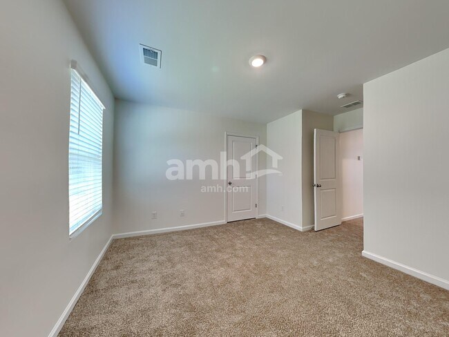 Building Photo - 112 Tobago Cir