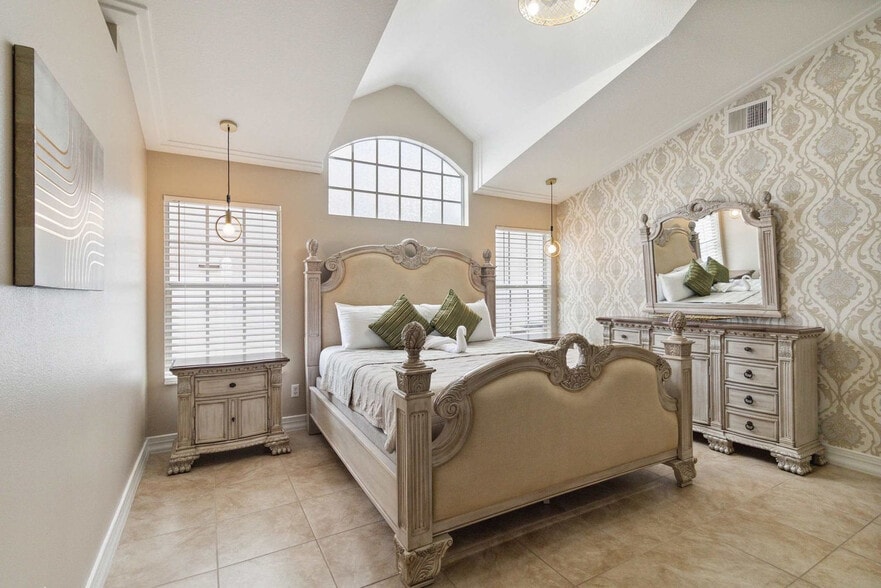 Building Photo - 4931 Dunmore Ln