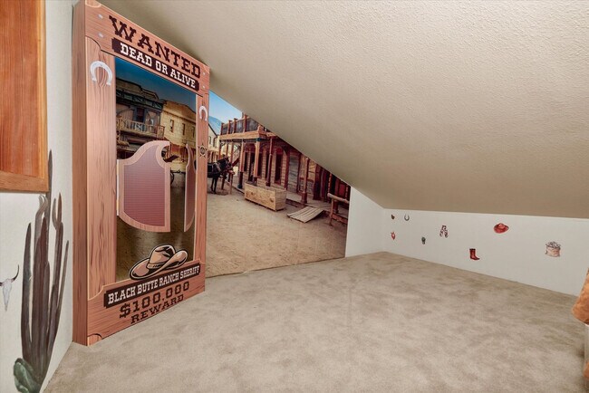 Building Photo - 70335 Sword Fern