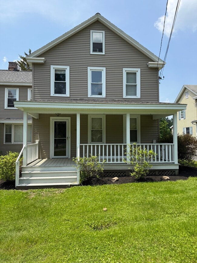 Building Photo - 177 Laurel St
