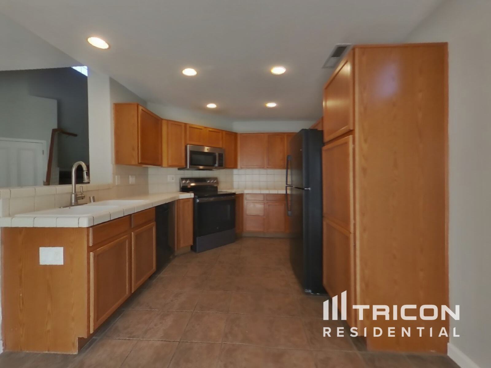 Building Photo - 2108 San Remo Dr