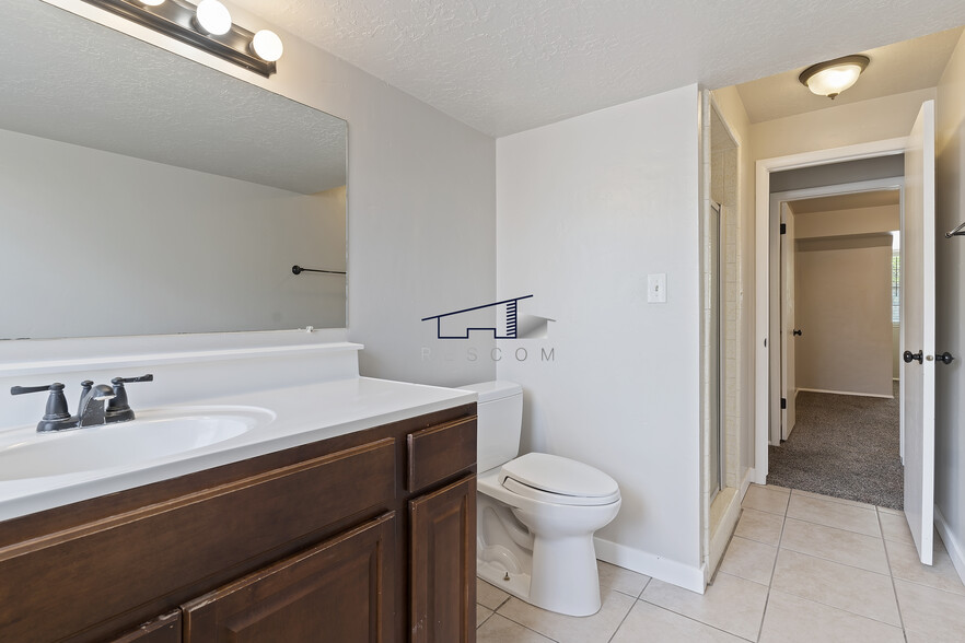 Building Photo - 77 Pheasantbrook Cir