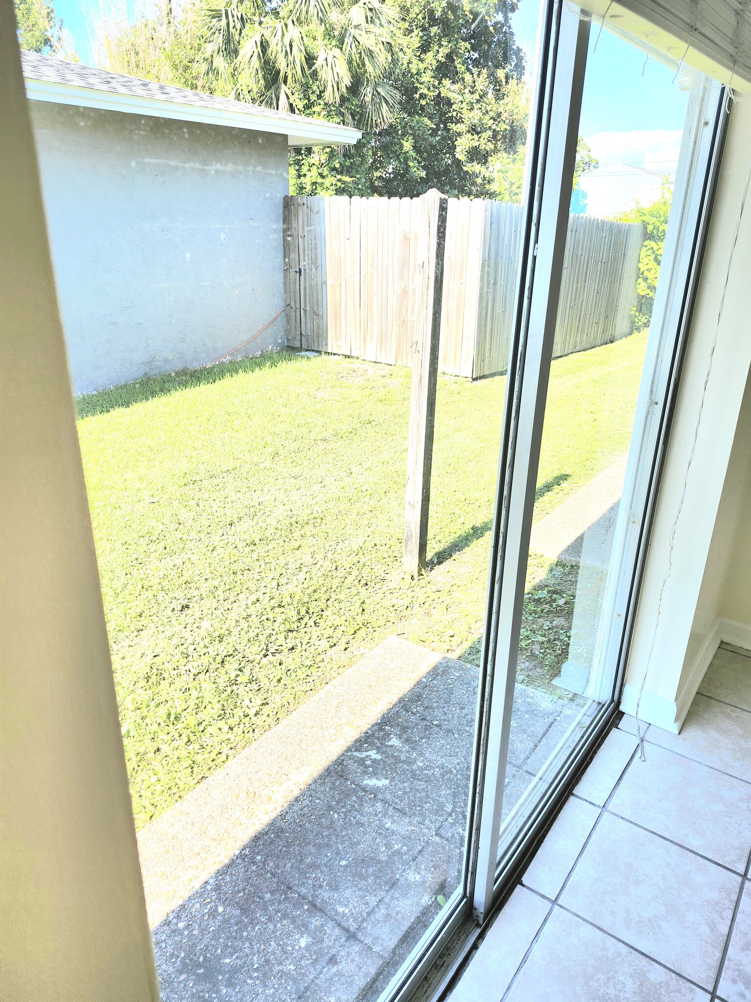 Outside master bedroom - 2701 beech st #a