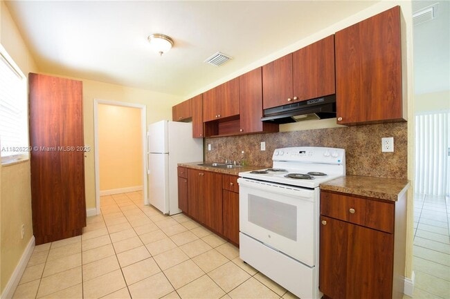 Building Photo - 15410 SW 295th St