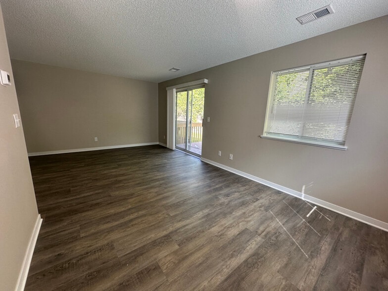 Building Photo - 8511 Cardiff Ln