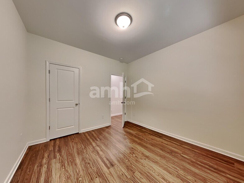 Building Photo - 65 Shelby Ct