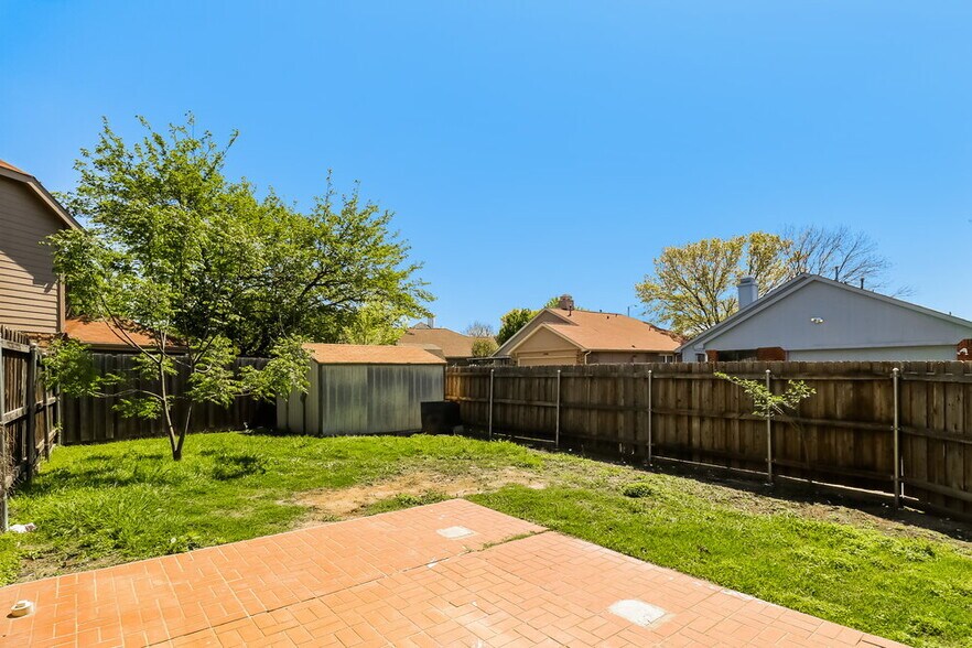 Building Photo - 2907 Stinwick Ln