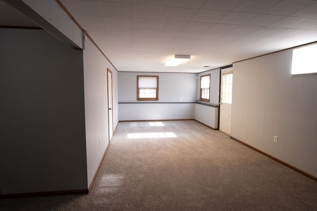 Building Photo - Cozy Spacious Home 4bd/3ba w garage