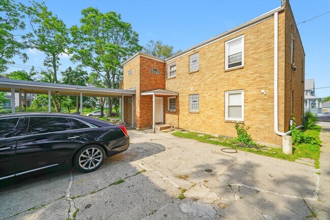 Building Photo - 420 Prospect Blvd