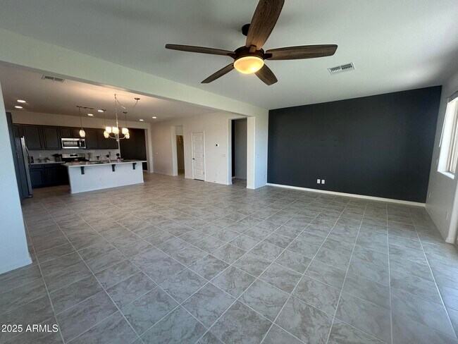 Building Photo - 14854 W Sand Hills Rd