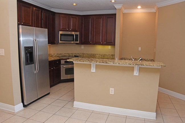 Building Photo - 4300 S Beach Pkwy