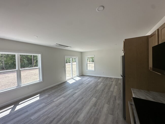 Building Photo - 16 Trappers Way