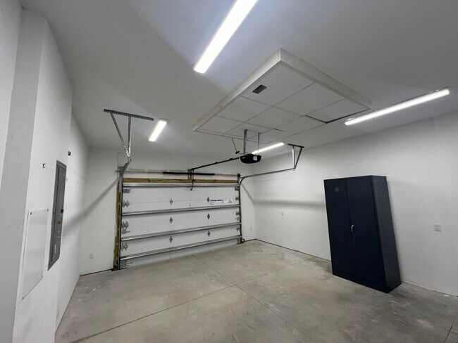 Building Photo - 12878 73rd Ct N
