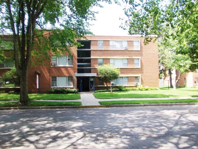 Primary Photo - Building 4 - 210 16th St NE