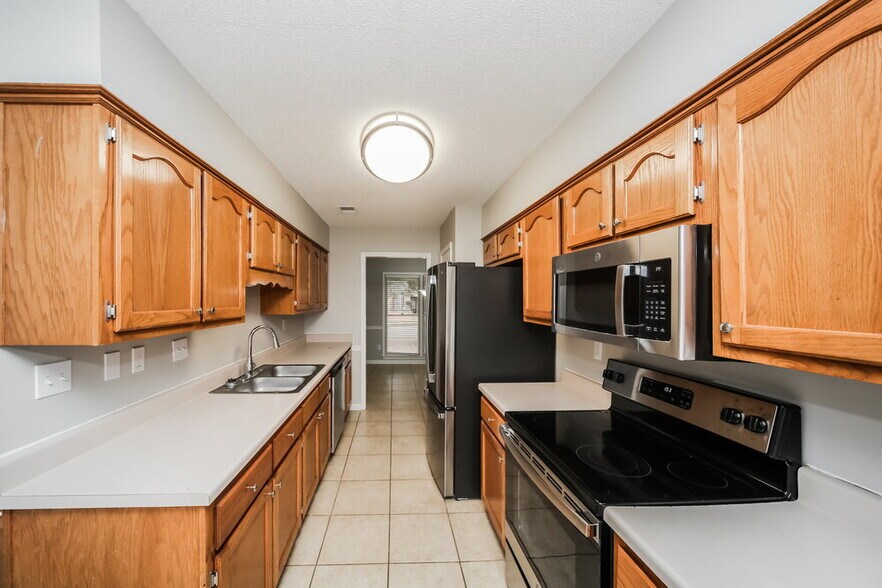 Building Photo - 7924 Tankard Dr