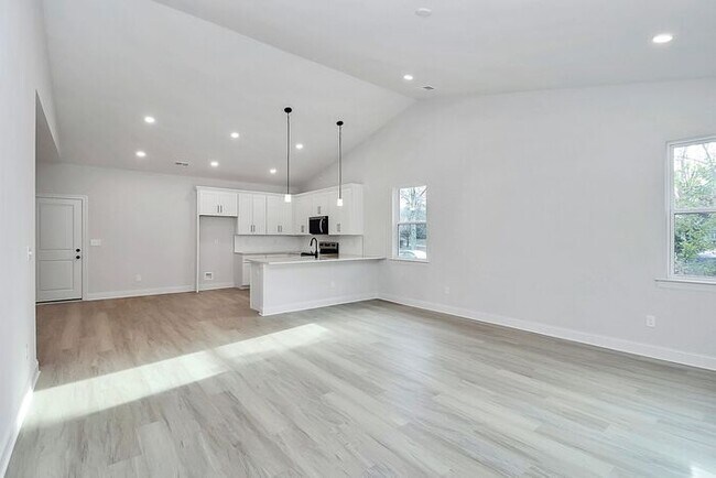 Building Photo - Brand New 4BD/2BA Ranch In Monroe!