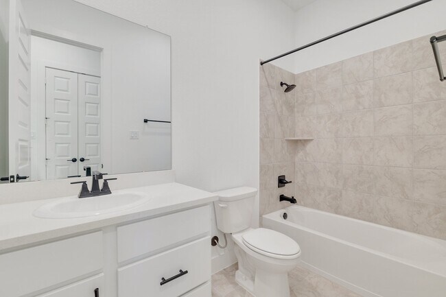 Building Photo - 8127 Fenway Hts Dr