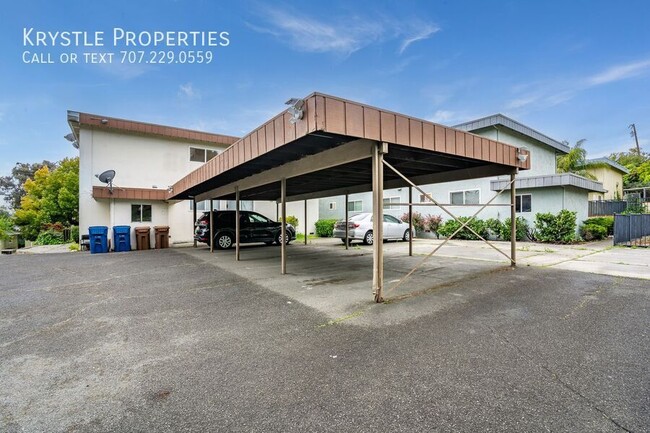 Building Photo - NOW Available In Benicia! 2 BD, 1 BA Condo...