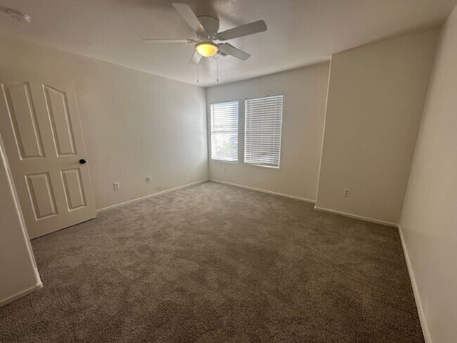 Building Photo - Mesa East Valley Home near Desert Ridge High