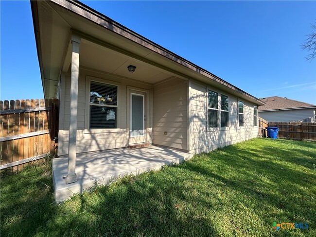 Building Photo - 1820 Fall Creek Ct
