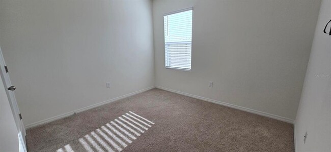 Building Photo - 804 Horsetail Dr