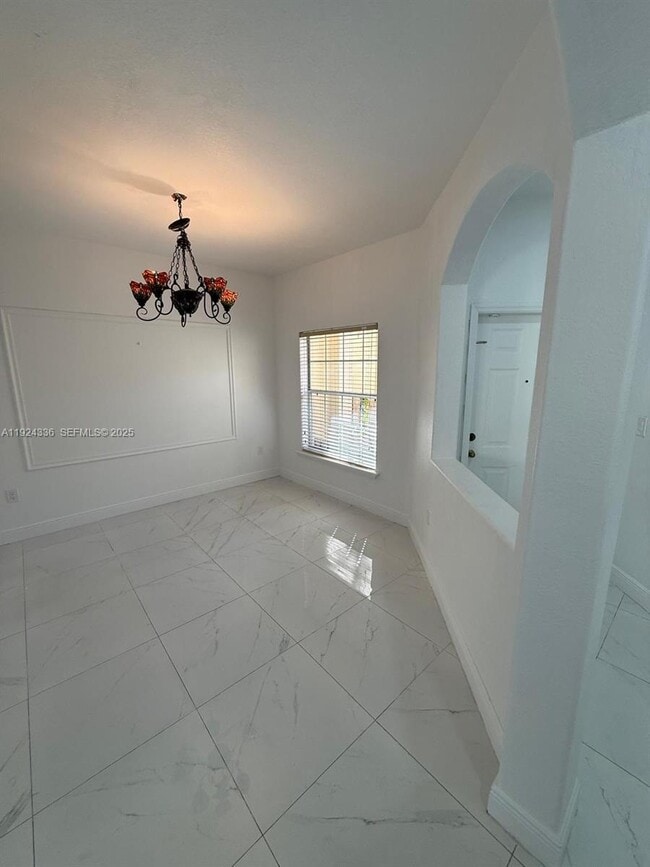 Building Photo - 5543 NW 112th Pl