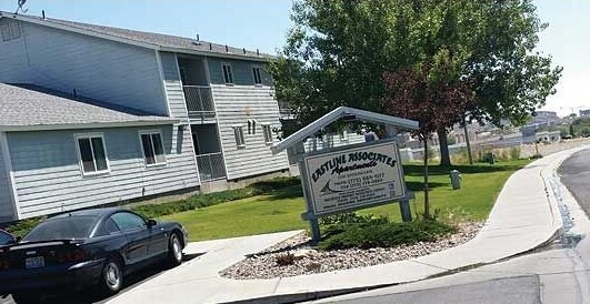 Primary Photo - Eastline Apartments