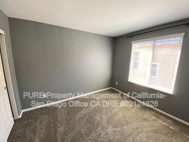 Building Photo - 1553 Hunters Glen Ave