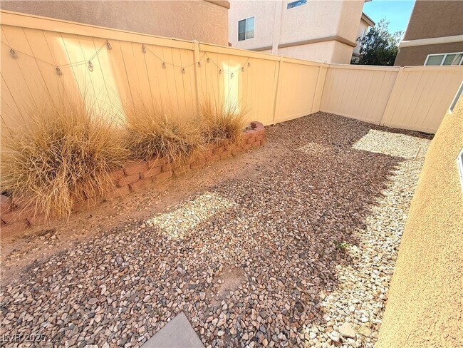 Building Photo - 1140 Lilac Charm Ave