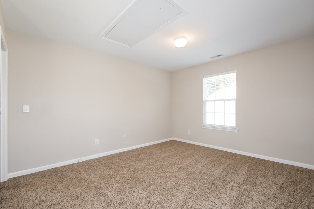 Building Photo - 4001 Laurel Glen Dr
