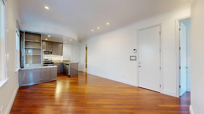 Building Photo - 1048 Pacific Ave