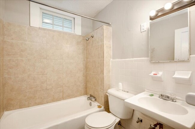 Building Photo - 1740 Starnes St