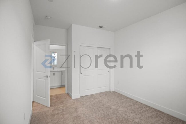 Building Photo - 3375 Tibidabo St