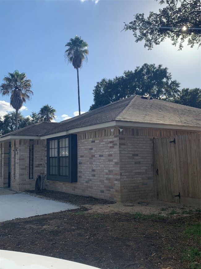 Primary Photo - 5219 Beaverhill Dr