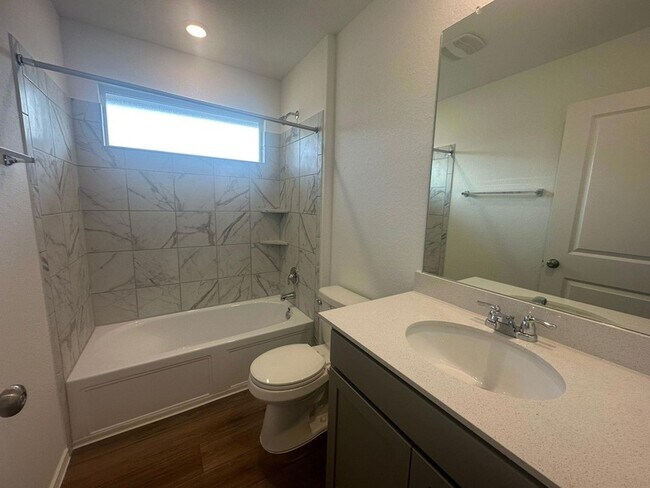 Building Photo - 167 Jeffers