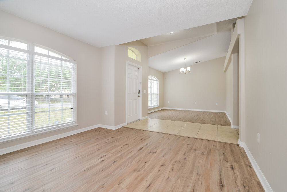 Building Photo - 903 Bonneville Ln