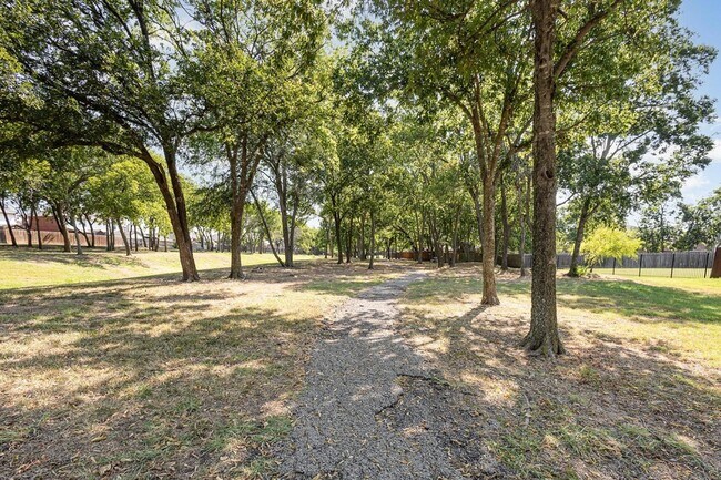 Building Photo - 1817 Eastfork Ln