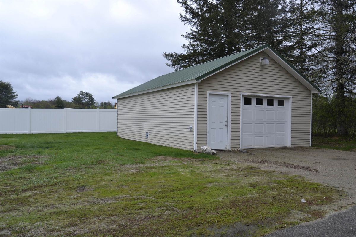 Building Photo - 18 Manning Hill Rd