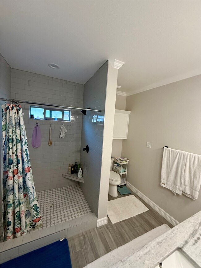 Building Photo - 421 Pitaya Ln