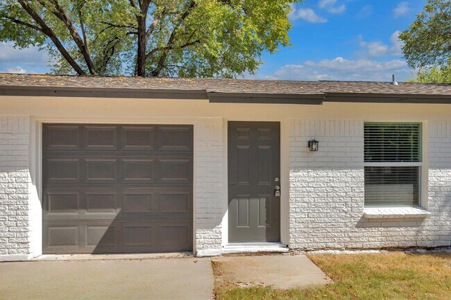 Building Photo - 1008 Wilks Ave