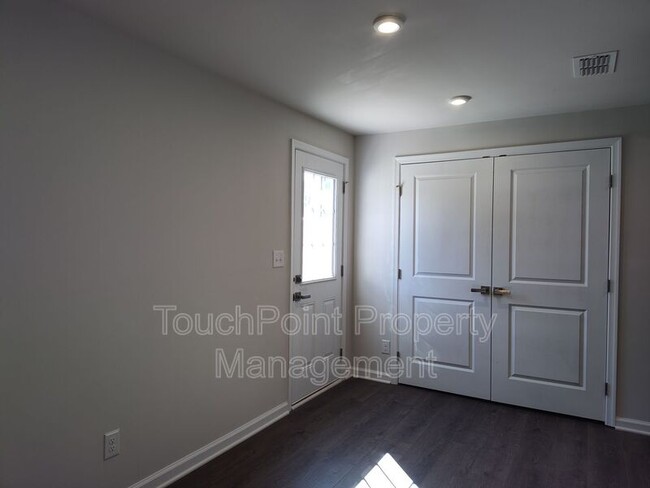 Building Photo - 8031 Sinnet Pl