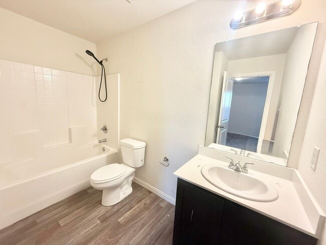 Building Photo - 3-bed/2-bath built in 2020!