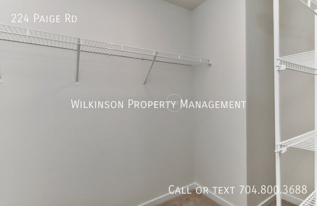 Building Photo - 224 Paige Rd